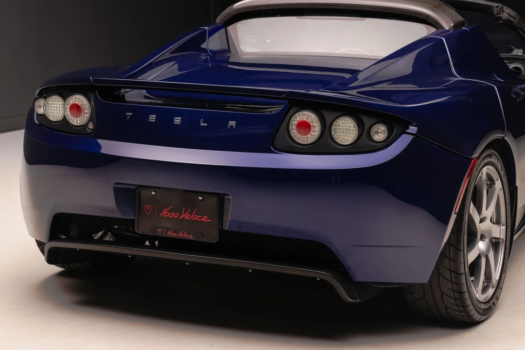 2008 Tesla Roadster - Image 29 of 31