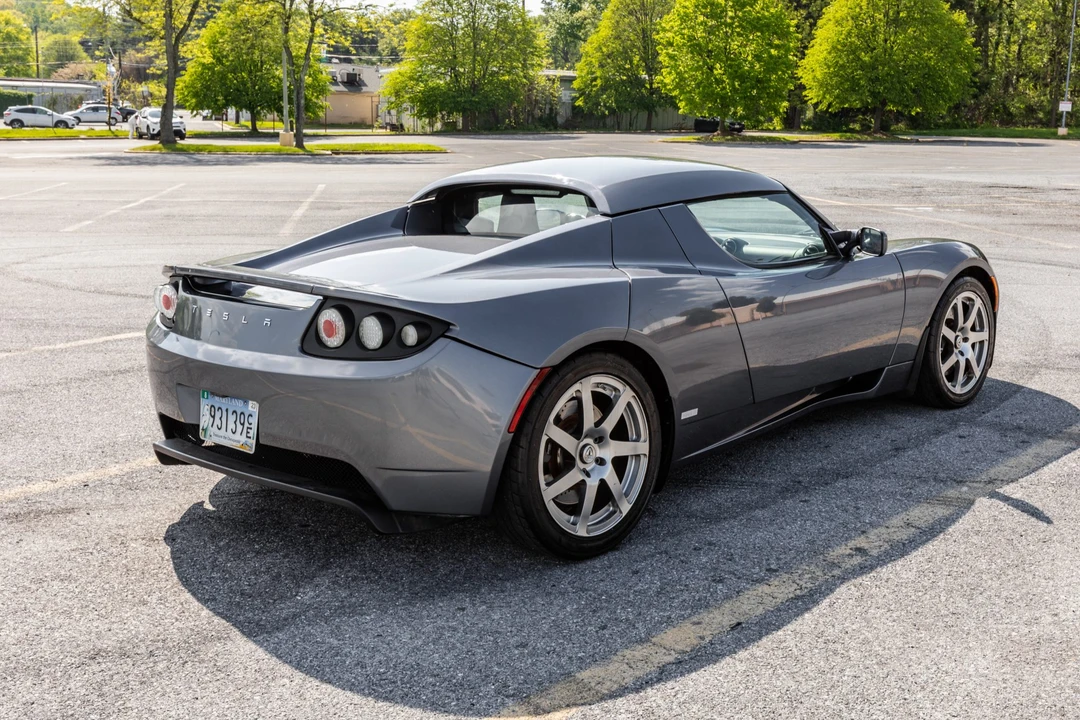 2008 Tesla Roadster - Image 10 of 31