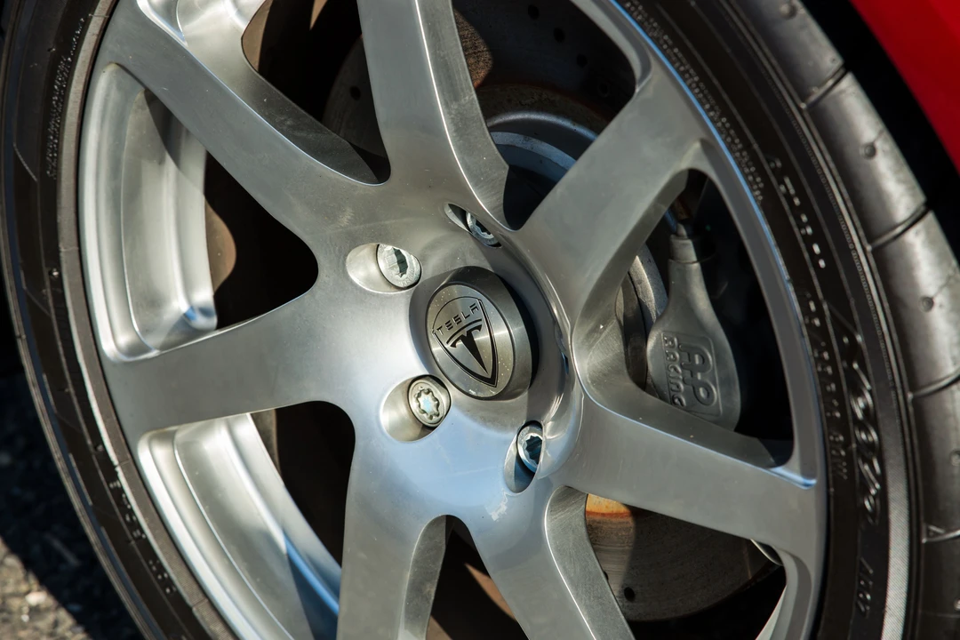 2008 Tesla Roadster - Image 25 of 31