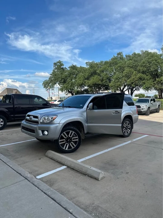 2008 Toyota 4Runner 4th Gen - Image 2 of 9
