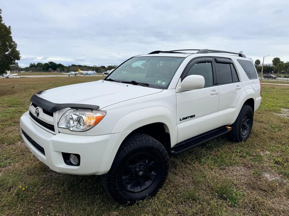 2008 Toyota 4Runner 4th Gen - Image 9 of 31