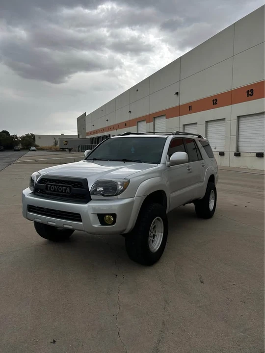 2008 Toyota 4Runner 4th Gen - Image 2 of 9