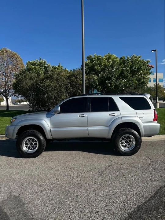 2008 Toyota 4Runner 4th Gen - Image 2 of 11