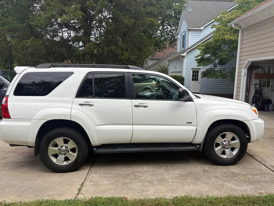 2008 Toyota 4Runner 4th Gen - Image 4 of 15