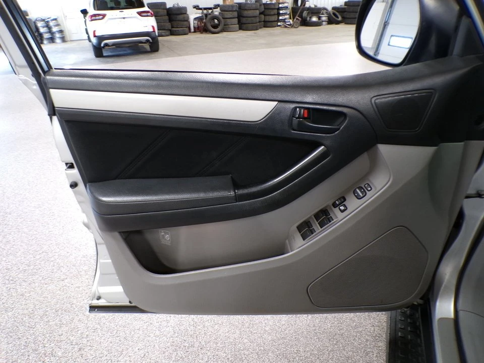 2008 Toyota 4Runner 4th Gen - Image 9 of 17