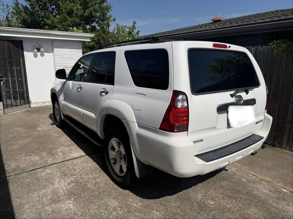 2008 Toyota 4Runner 4th Gen - Image 2 of 12