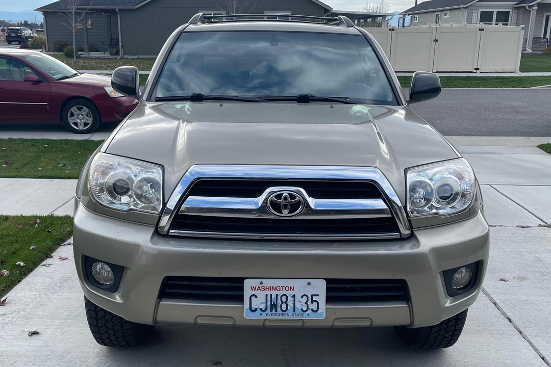 2008 Toyota 4Runner 4th Gen - Image 2 of 31