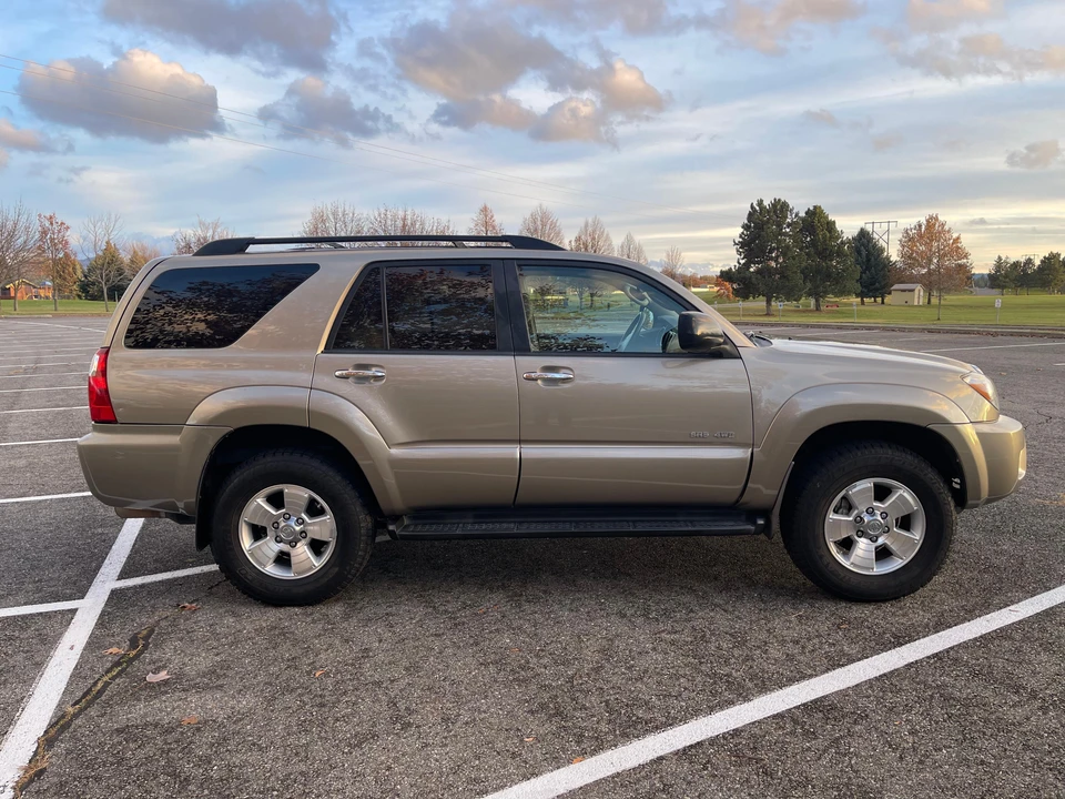 2008 Toyota 4Runner 4th Gen - Image 14 of 31