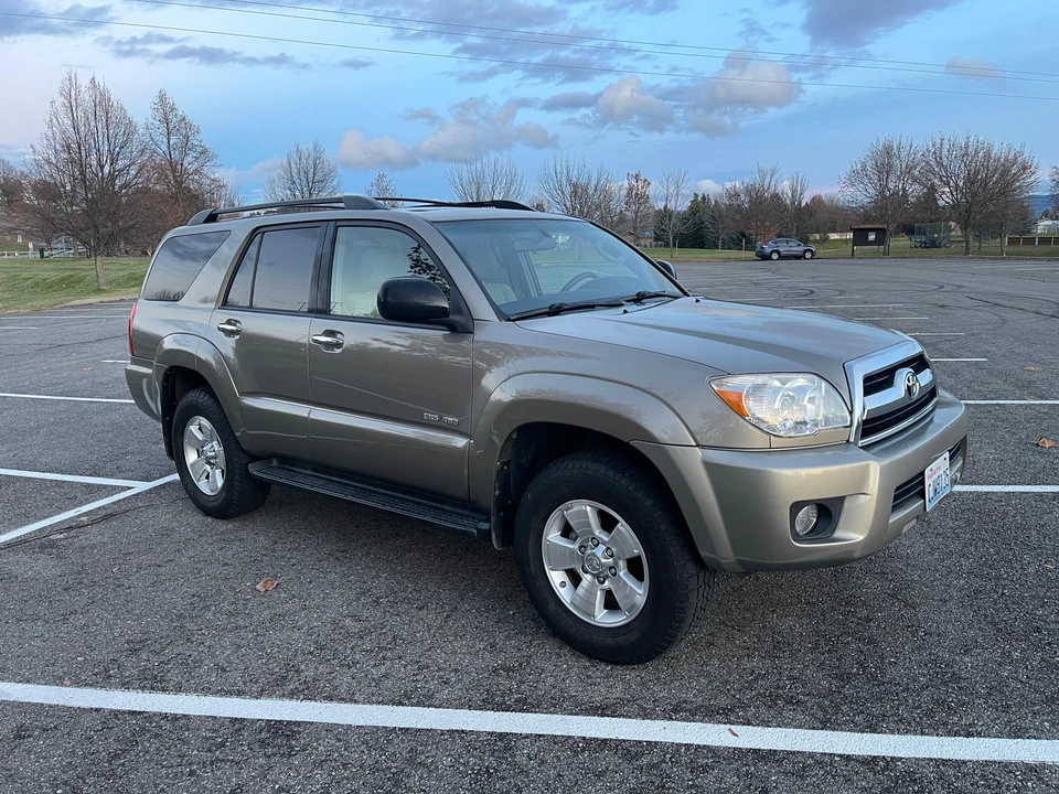 2008 Toyota 4Runner 4th Gen - Image 15 of 31