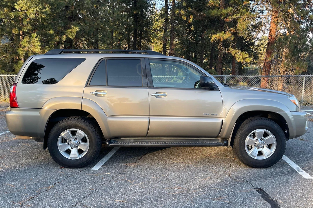 2008 Toyota 4Runner 4th Gen - Image 3 of 31