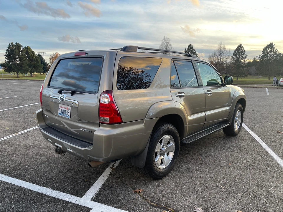 2008 Toyota 4Runner 4th Gen - Image 12 of 31