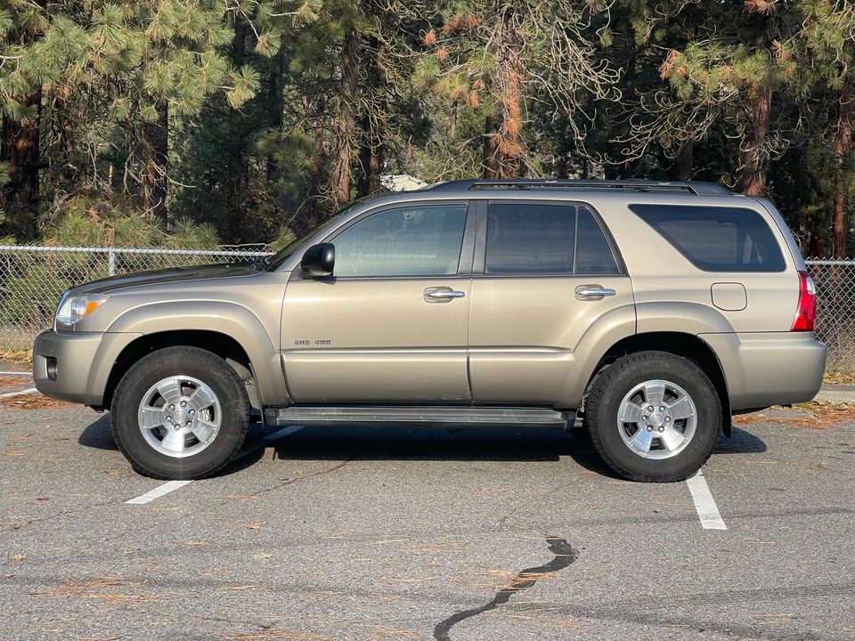 2008 Toyota 4Runner 4th Gen - Image 9 of 31