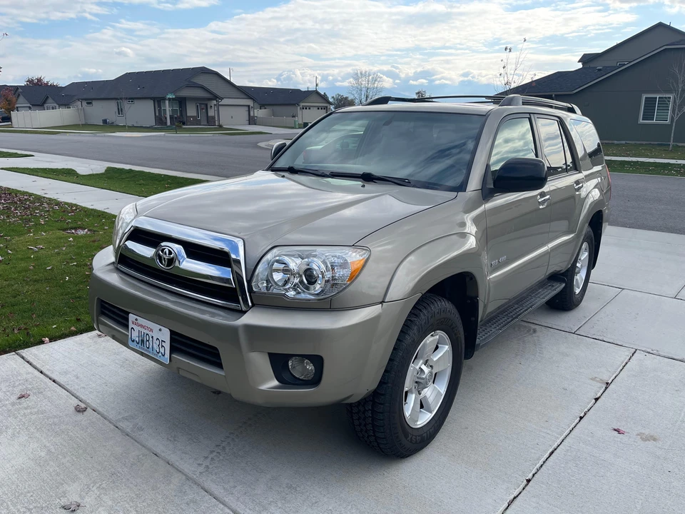 2008 Toyota 4Runner 4th Gen - Image 7 of 31
