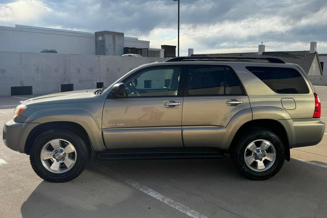 2008 Toyota 4Runner 4th Gen - Image 3 of 31