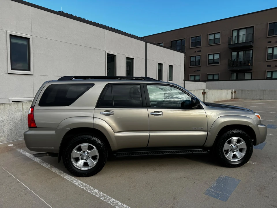 2008 Toyota 4Runner 4th Gen - Image 14 of 31
