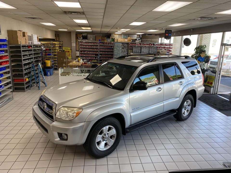 2008 Toyota 4Runner 4th Gen - Image 11 of 31