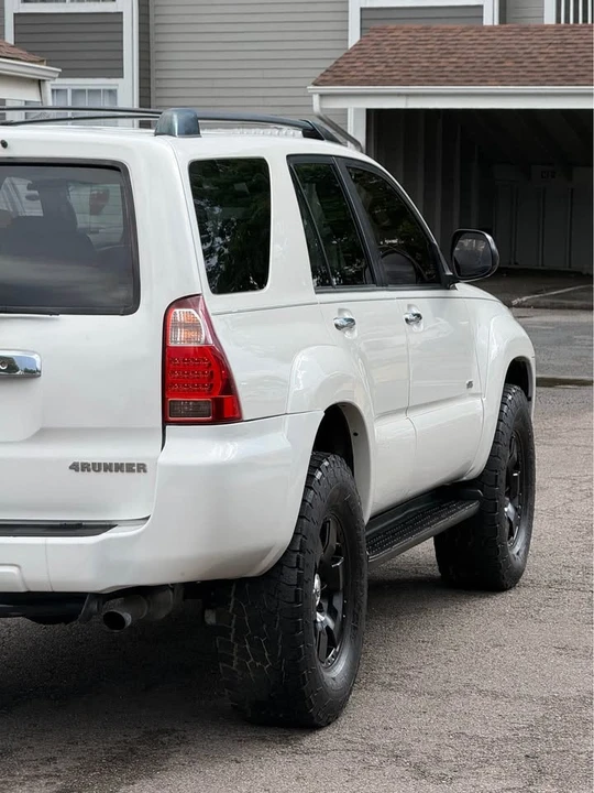 2008 Toyota 4Runner 4th Gen - Image 9 of 20