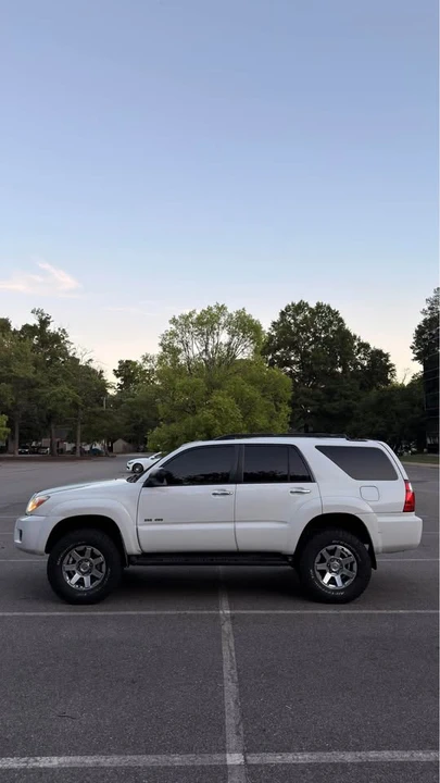 2008 Toyota 4Runner 4th Gen - Image 2 of 17