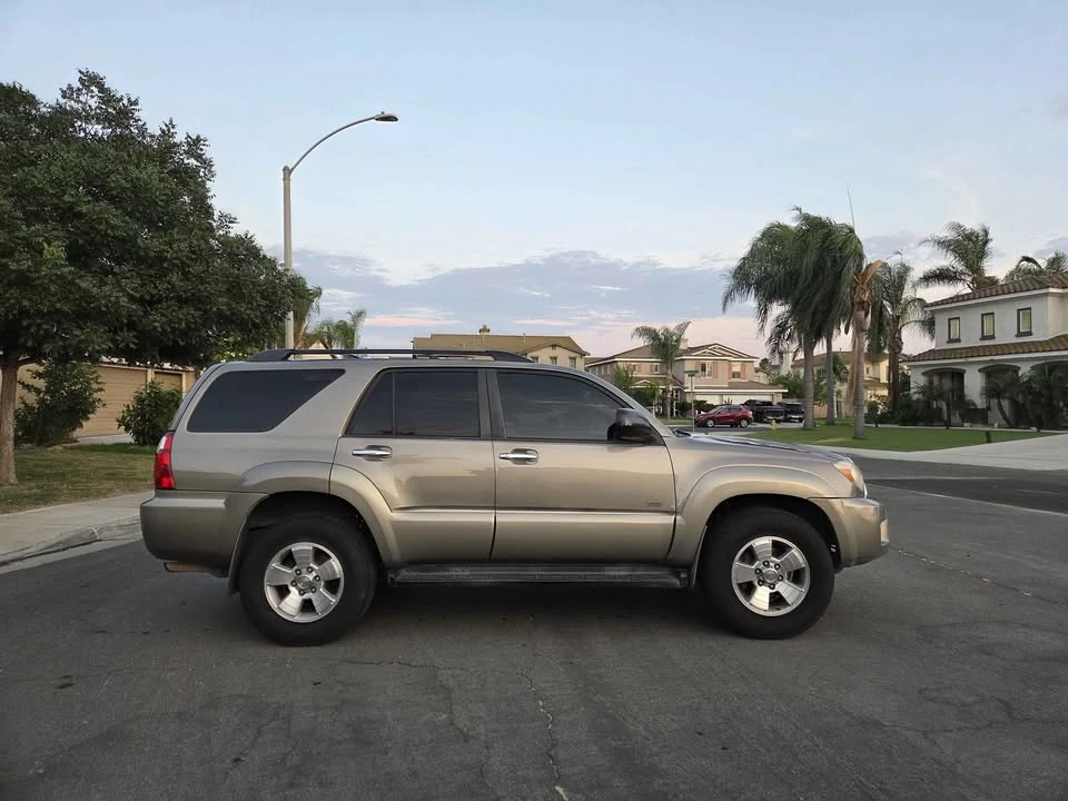 2008 Toyota 4Runner 4th Gen - Image 3 of 18