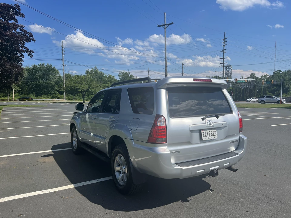 2008 Toyota 4Runner 4th Gen - Image 10 of 31