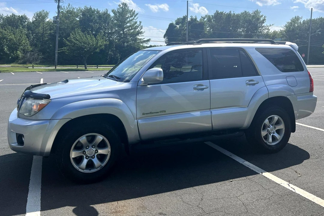 2008 Toyota 4Runner 4th Gen - Image 3 of 31