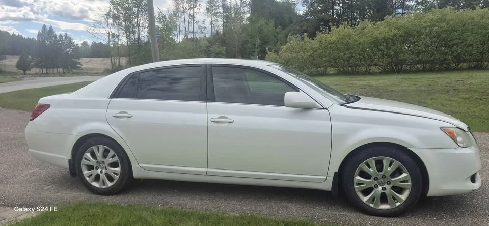 2008 Toyota Avalon 3rd Gen - Image 3 of 8