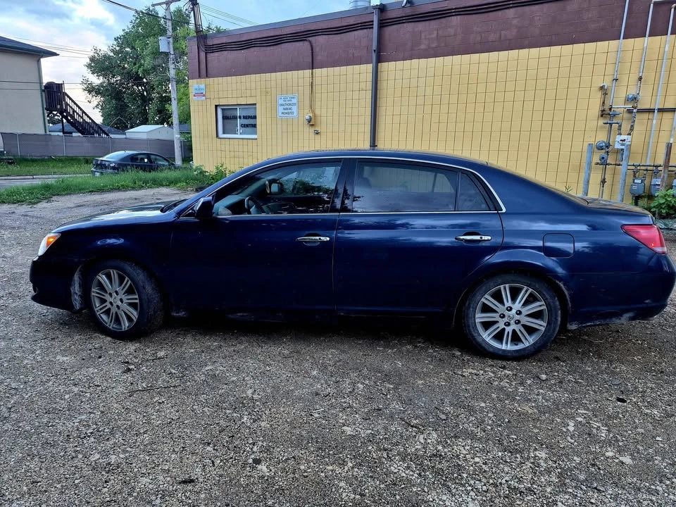 2008 Toyota Avalon 3rd Gen - Image 2 of 15