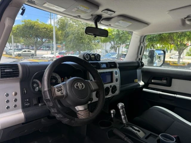2008 Toyota FJ Cruiser - Image 8 of 20