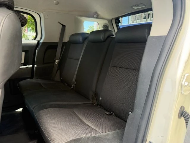 2008 Toyota FJ Cruiser - Image 10 of 20
