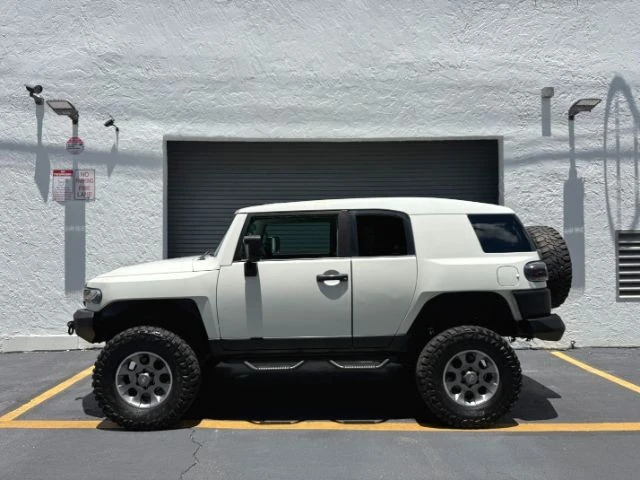 2008 Toyota FJ Cruiser - Image 2 of 20