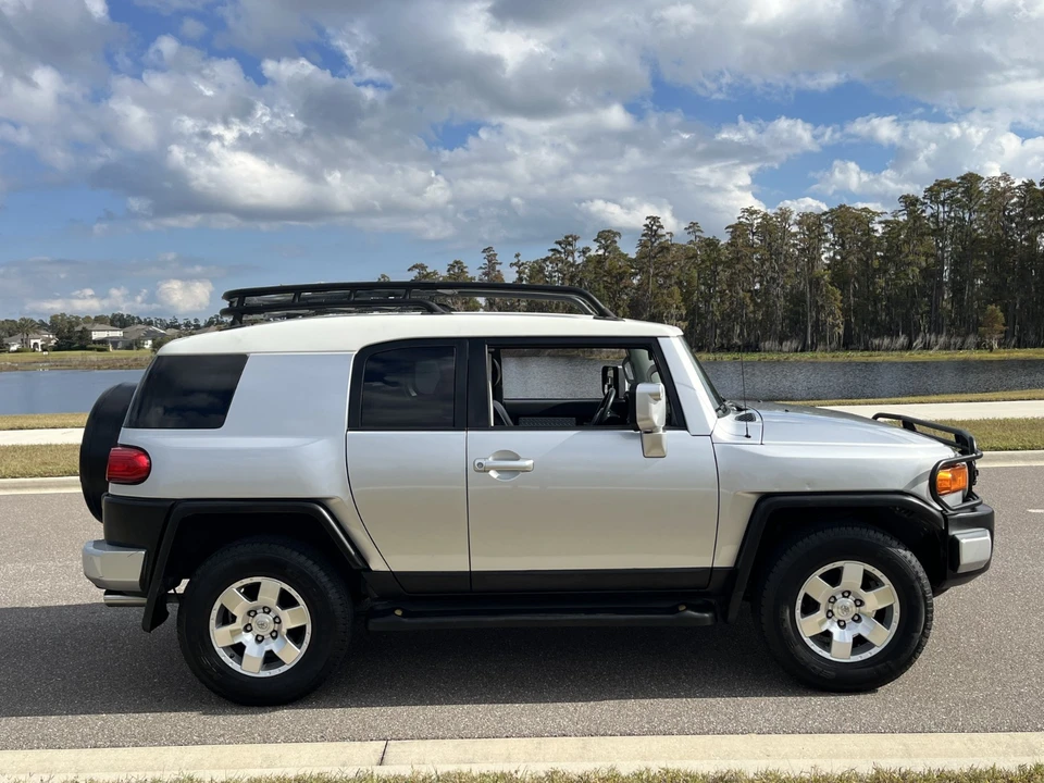 2008 Toyota FJ Cruiser - Image 5 of 21
