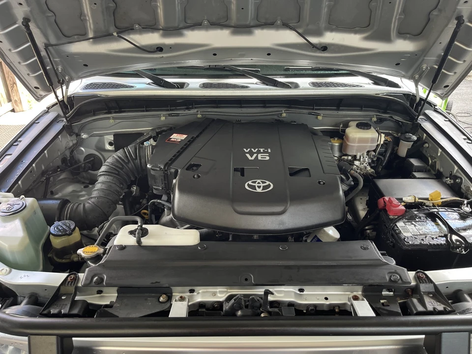 2008 Toyota FJ Cruiser - Image 15 of 21