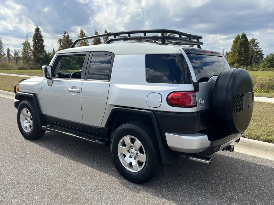 2008 Toyota FJ Cruiser - Image 9 of 21