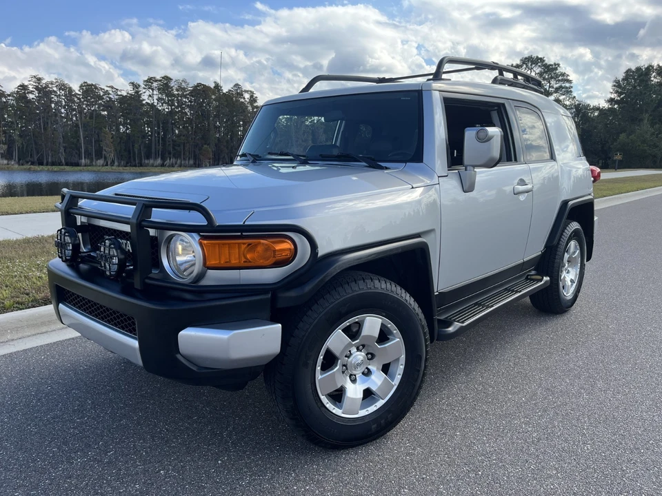 2008 Toyota FJ Cruiser - Image 13 of 21