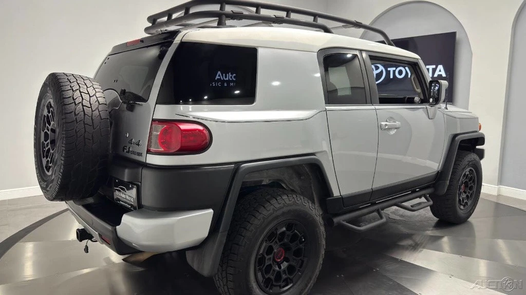 2008 Toyota FJ Cruiser - Image 21 of 24