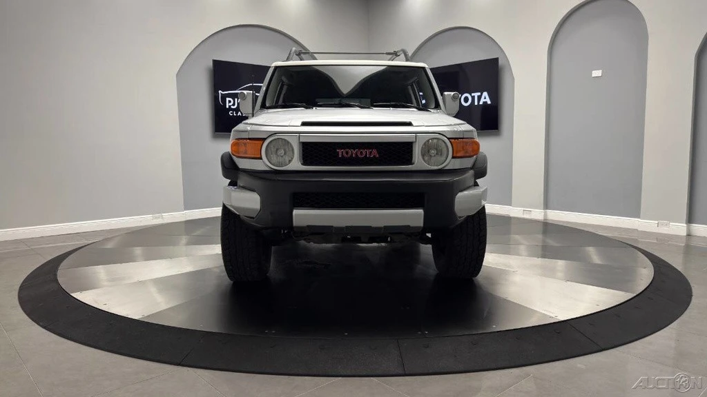 2008 Toyota FJ Cruiser - Image 8 of 24
