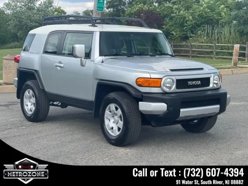 2008 Toyota FJ Cruiser - Image 10 of 12