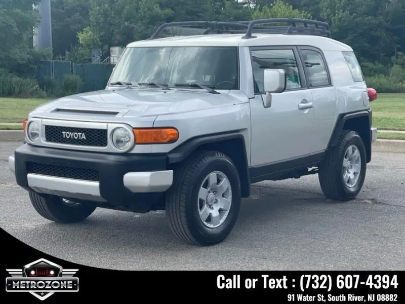 2008 Toyota FJ Cruiser - Image 2 of 12