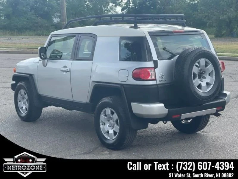 2008 Toyota FJ Cruiser - Image 4 of 12