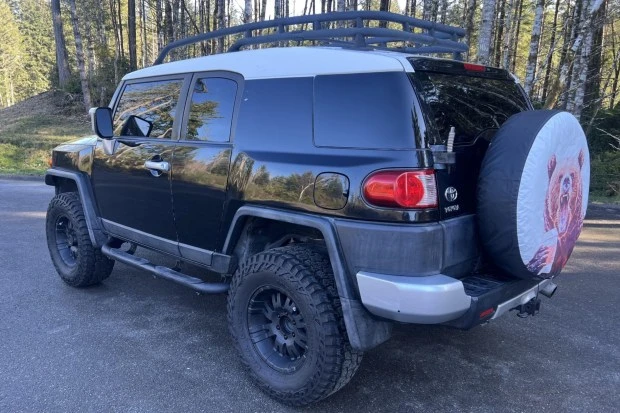 2008 Toyota FJ Cruiser - Image 2 of 7