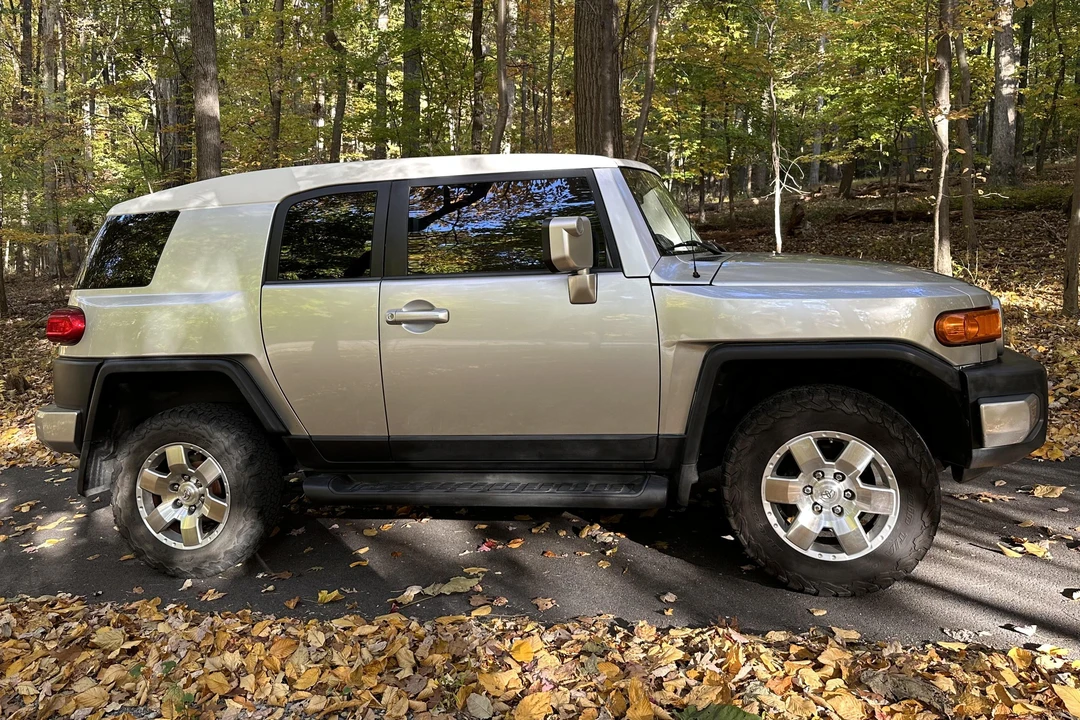 2008 Toyota FJ Cruiser - Image 3 of 31