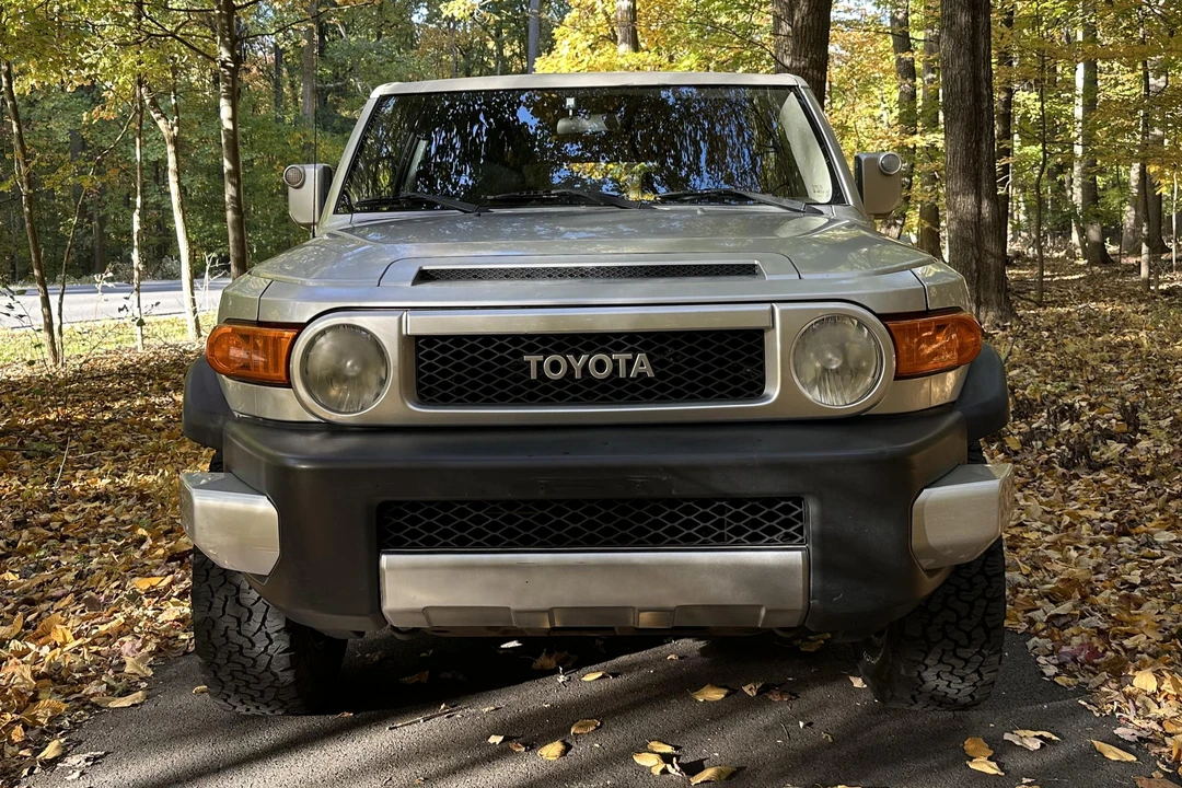 2008 Toyota FJ Cruiser - Image 2 of 31