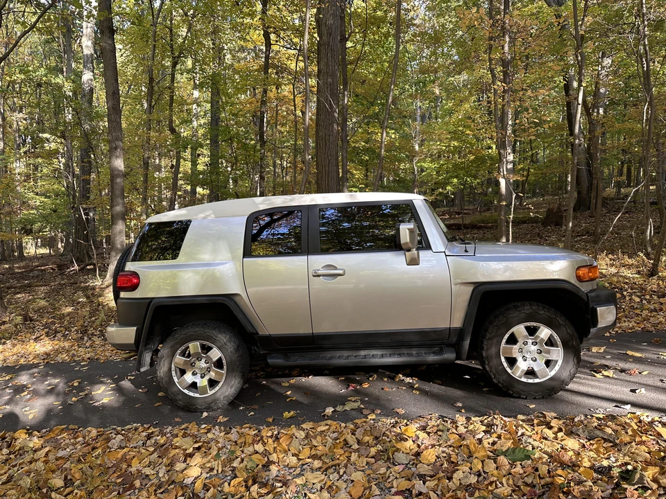 2008 Toyota FJ Cruiser - Image 28 of 31