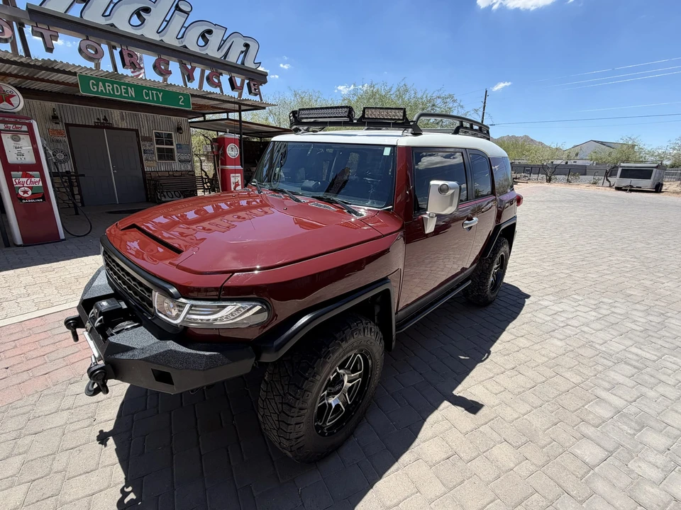2008 Toyota FJ Cruiser - Image 2 of 31