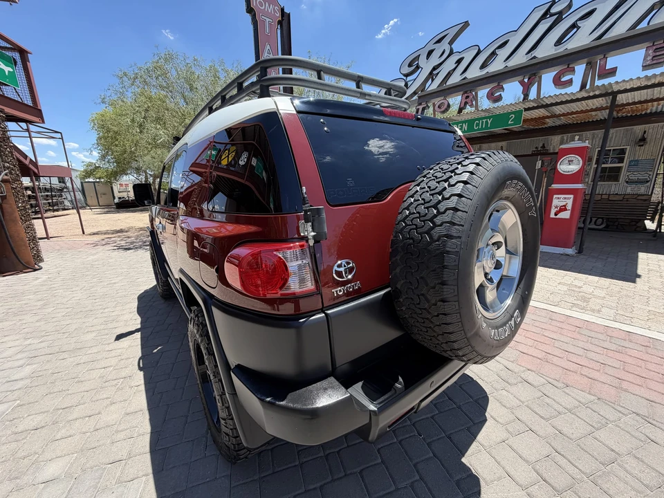 2008 Toyota FJ Cruiser - Image 7 of 31