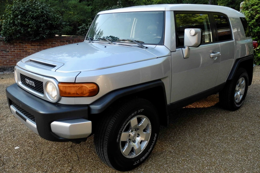 2008 Toyota FJ Cruiser - Image 2 of 6