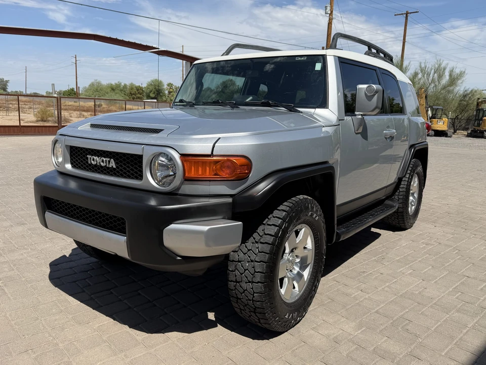 2008 Toyota FJ Cruiser - Image 3 of 31