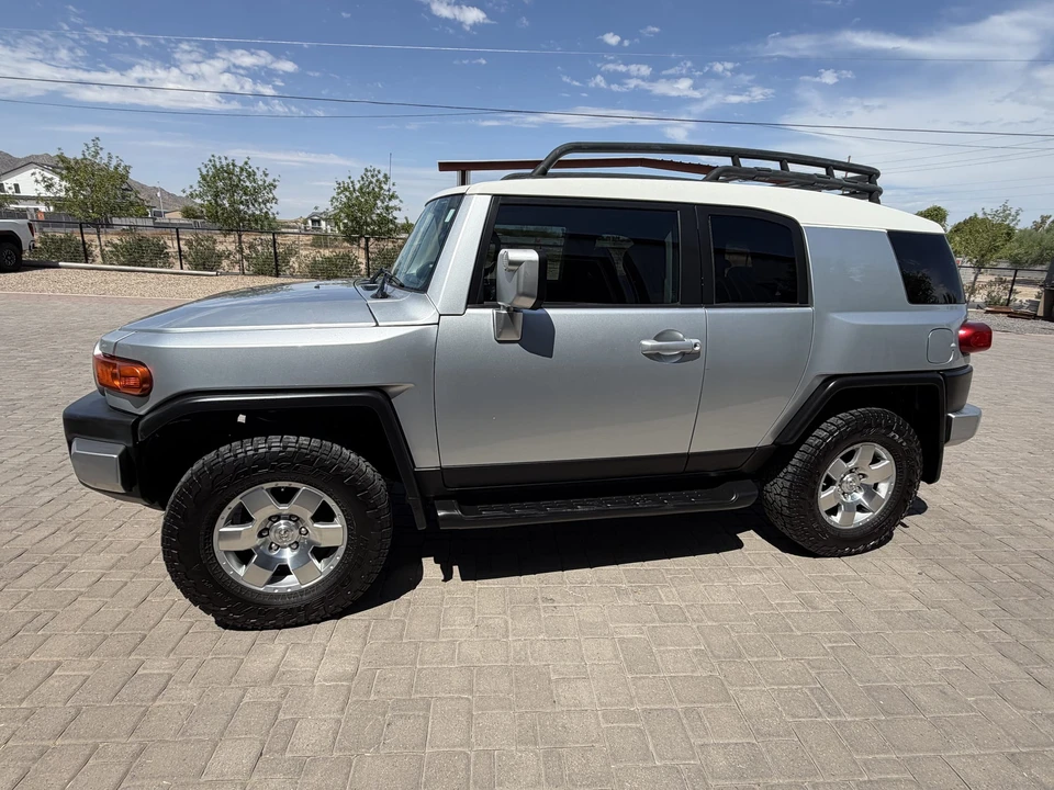 2008 Toyota FJ Cruiser - Image 18 of 31