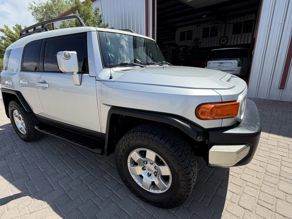 2008 Toyota FJ Cruiser - Image 20 of 31