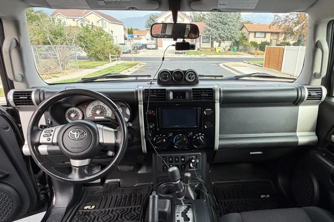 2008 Toyota FJ Cruiser - Image 18 of 31